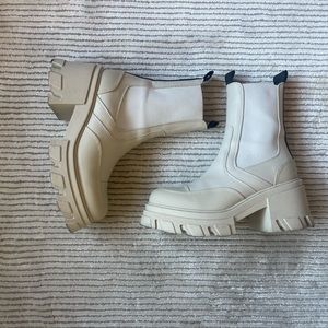 GANNI Lug Chelsea Platform Boot